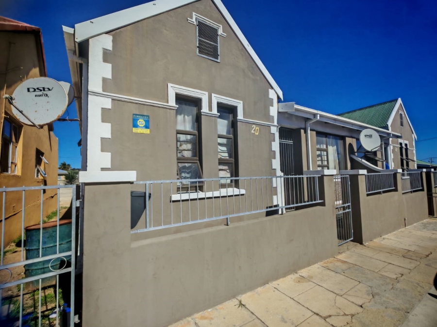 8 Bedroom Property for Sale in Sydenham Eastern Cape